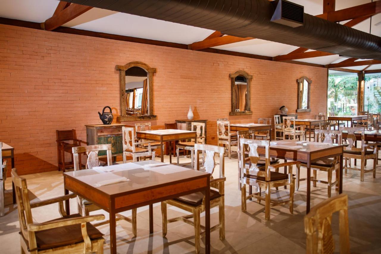 La Torre Resort All Inclusive Porto Seguro Exterior foto The dining room at the restaurant
