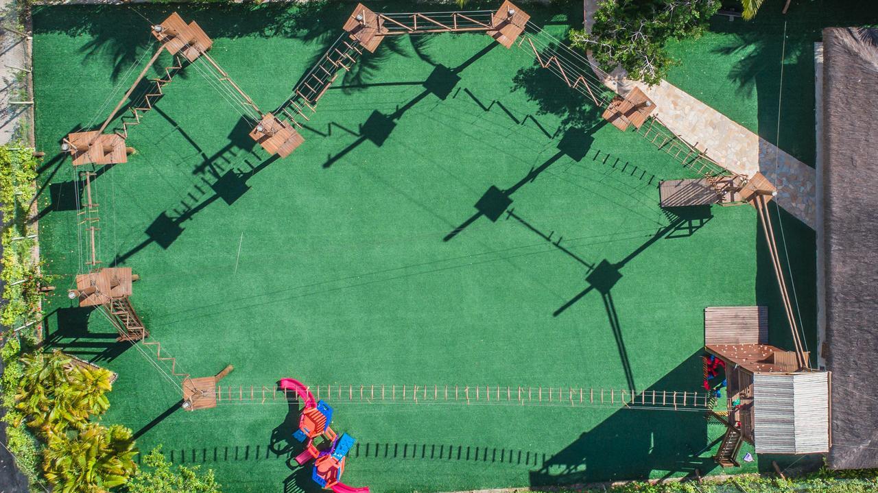 La Torre Resort All Inclusive Porto Seguro Exterior foto Aerial view of the Adventure Golf in Pattaya, Thailand